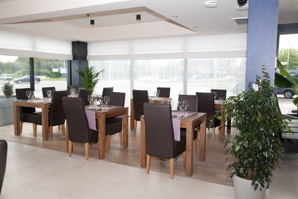 Hotel Tts Temse Exterior foto