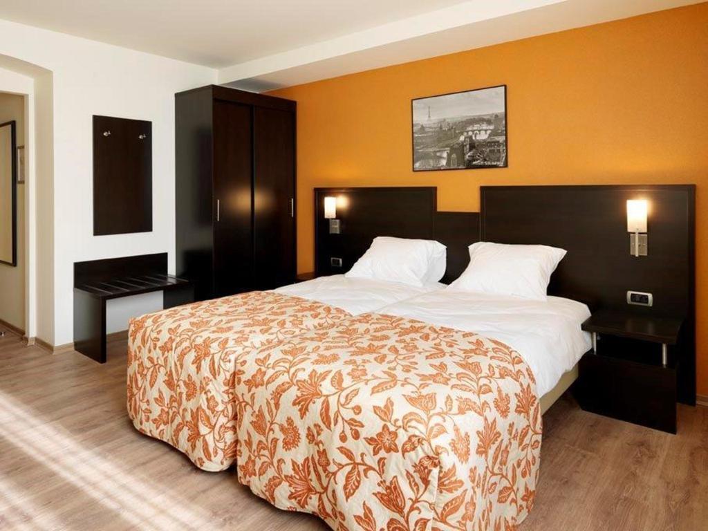 Hotel Tts Temse Habitación foto